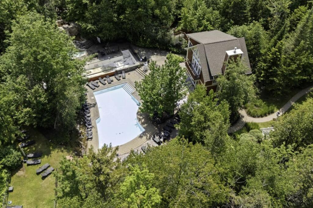Les Manoirs Wpool & Hot Tub Near Village 110-7 Мон-Трамблан Экстерьер фото